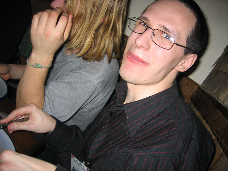 Spanier_20 eating